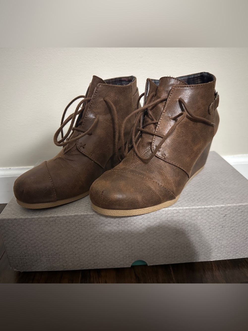 Lace up wedge shoe